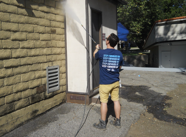 Residential Power Washing in Layton